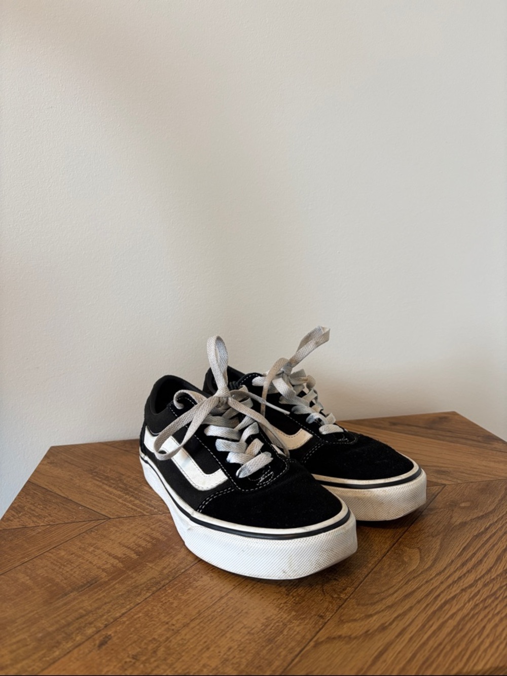 Vans Women’s Black and White Skate Sneakers Size 5